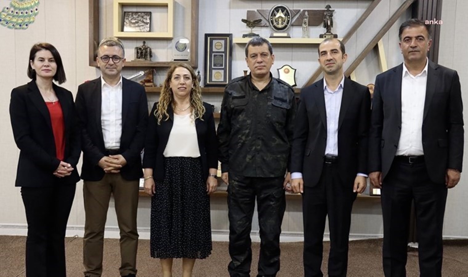 dem-parti-heyetinden-kritik-gorusme-sdg-lideri-mazlum-abdi-ile-bir-araya-geldiler-gycV78RX.jpg
